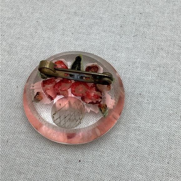 Antique Vintage Reversed Carved brooch - Picture 6 of 6